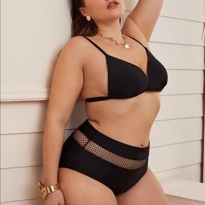 Triangle top with mesh contrast bottom set